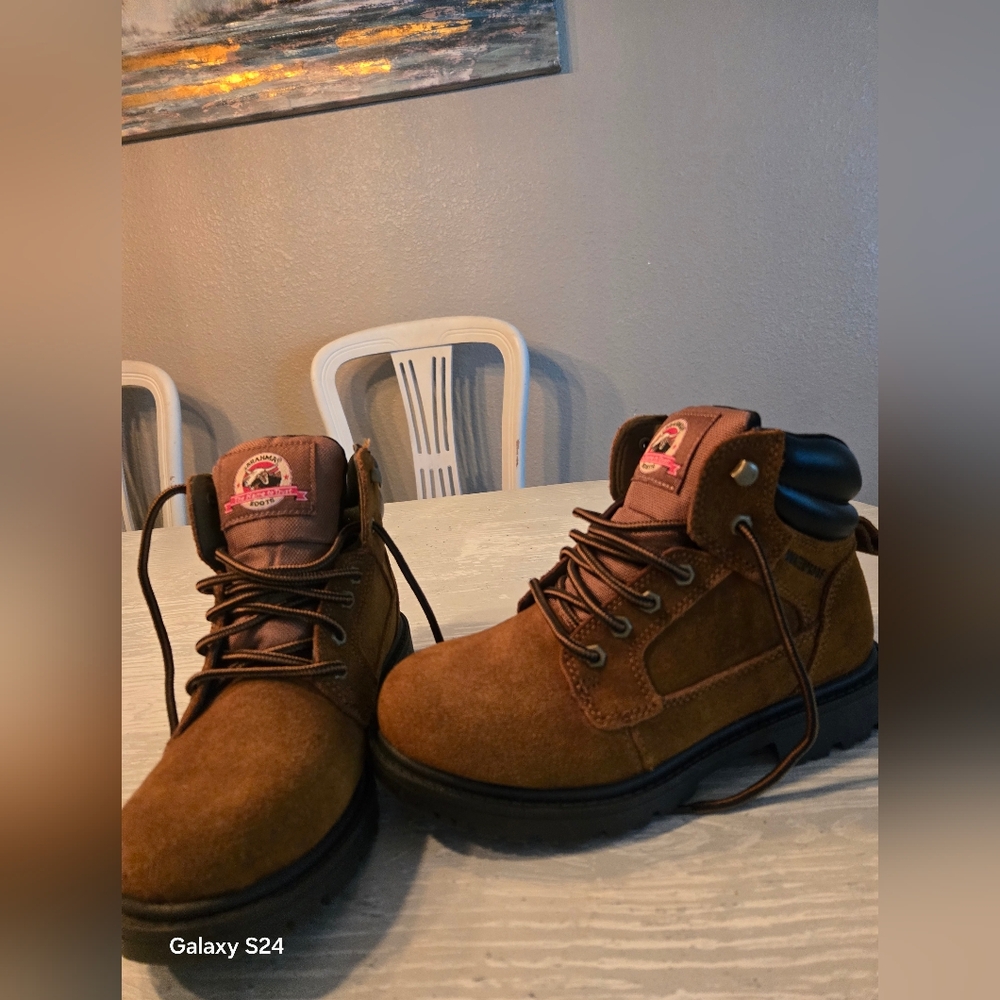 Mens 6.5 Brahma Waterproof Boots Fits Womens 8